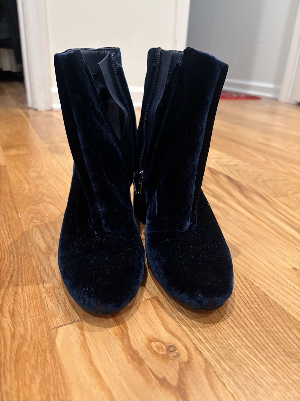 Sam Edelman Navy Velvet Booties size 6.5 - Picture 6 of 7